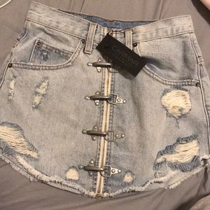 BRAND NEW LF/ CARMAR SKIRT